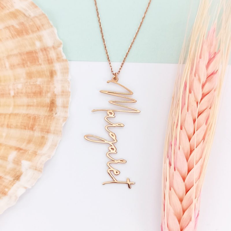 Vertical signature name necklace gold