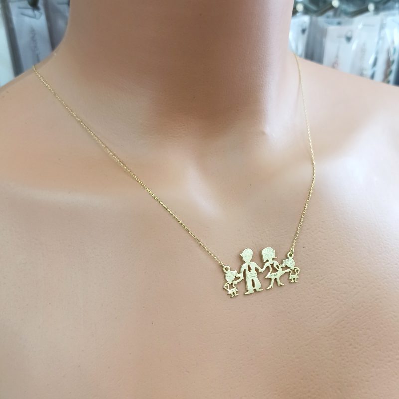 Anne Baba İki Kız Çocuk Aile İsimli Kolye